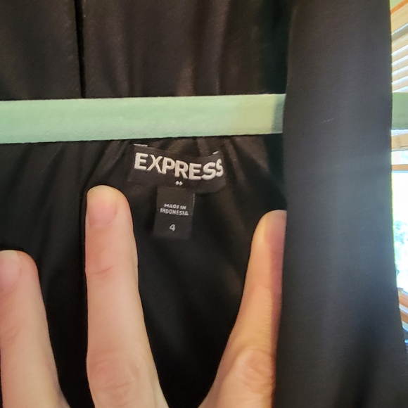 Black Express Romper- Size 4 - Picture 4 of 5